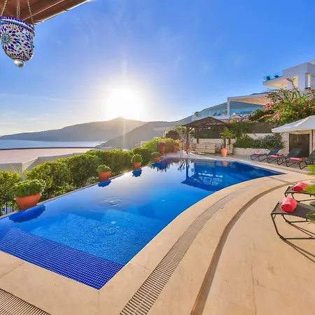 Villa Turquoise *