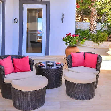 Turquoise Villa *